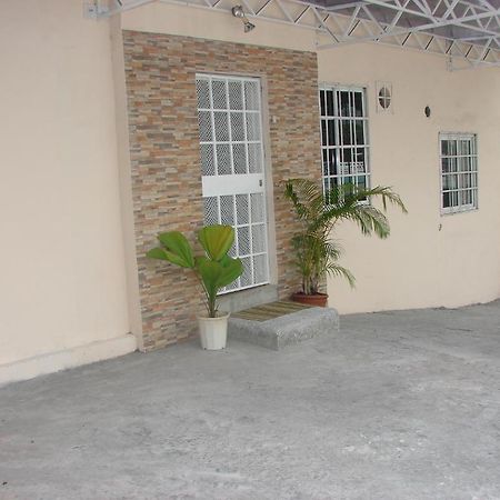 Hostal Gemar Kota Panama Bagian luar foto