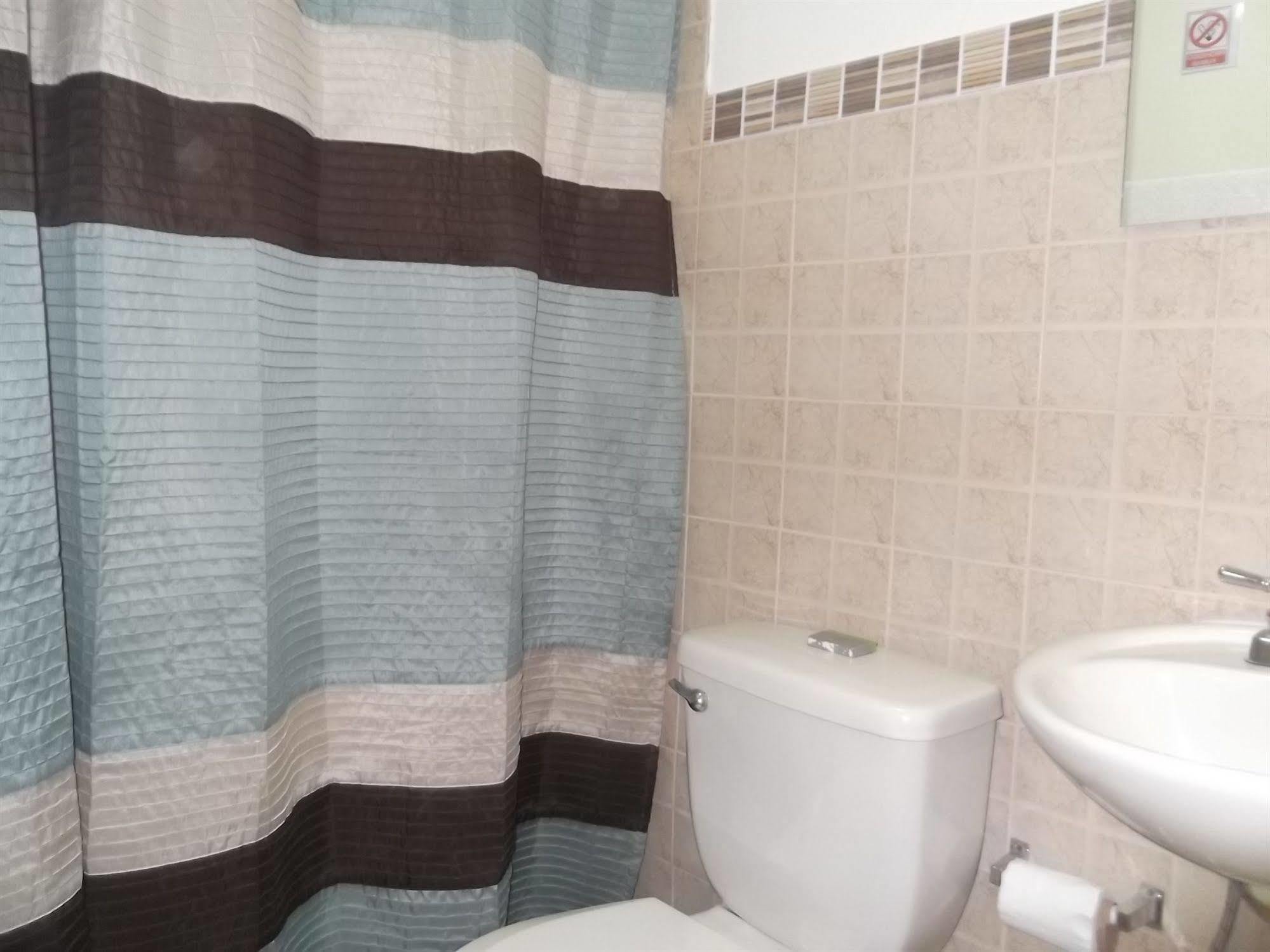 Hostal Gemar Kota Panama Bagian luar foto